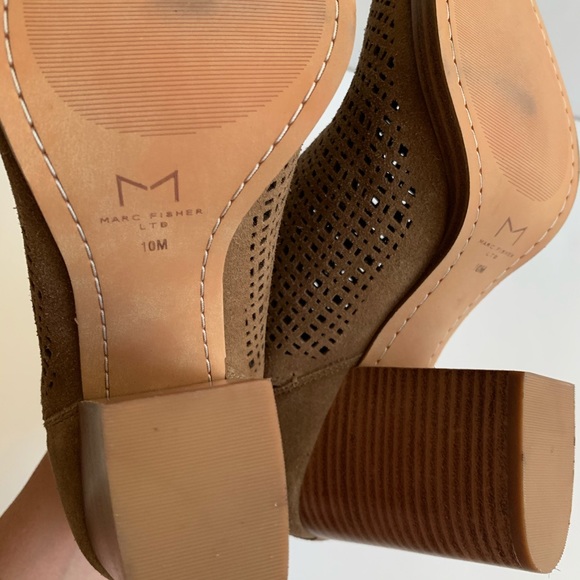 Marc Fisher Ankle Booties Arwen Heeled Size 10 - Picture 5 of 13